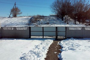 Entrance gates to Ukrainian cottage for sale