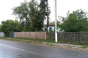 Ukrainian dacha from road