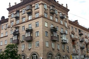 Apartment building