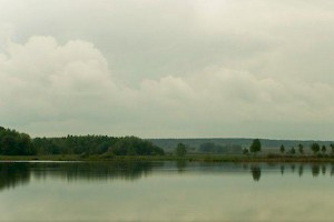 Easy walk to this lake